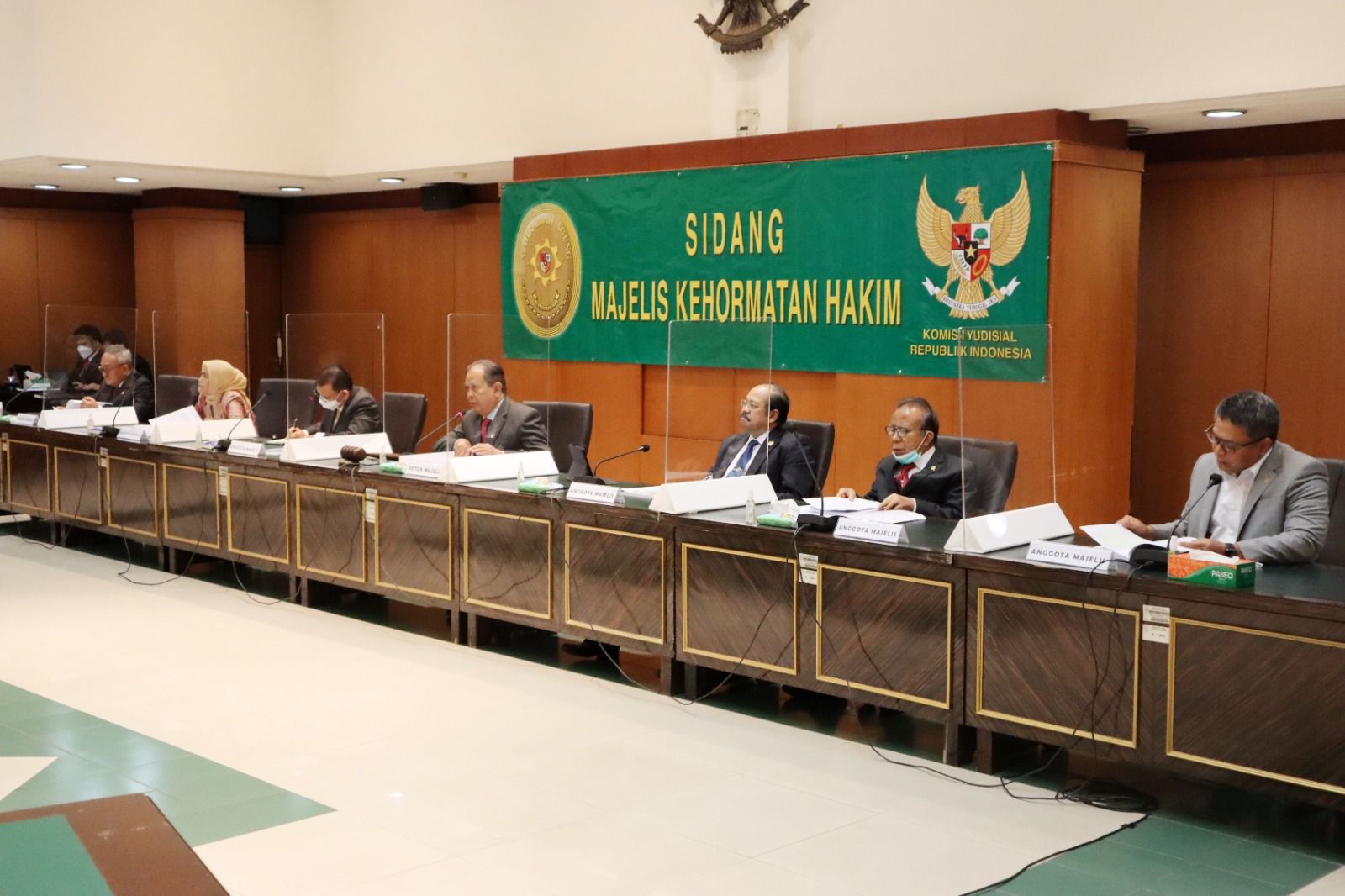 podiumnews.com-Oknum Hakim Dipecat Akibat Terlantarkan Anak dan Istri Kedua